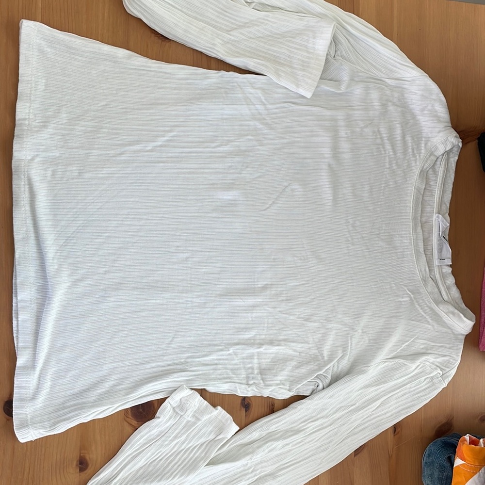 Stretchy white blouse